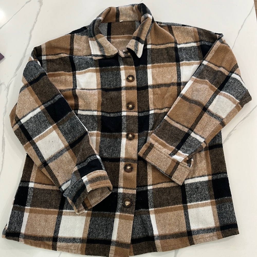 Tan and black plaid shacket xl